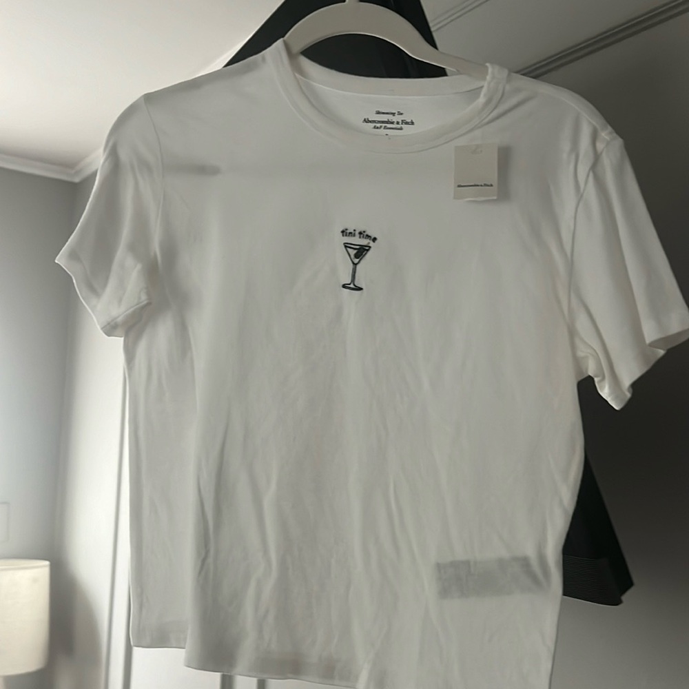 Abercrombie tee
